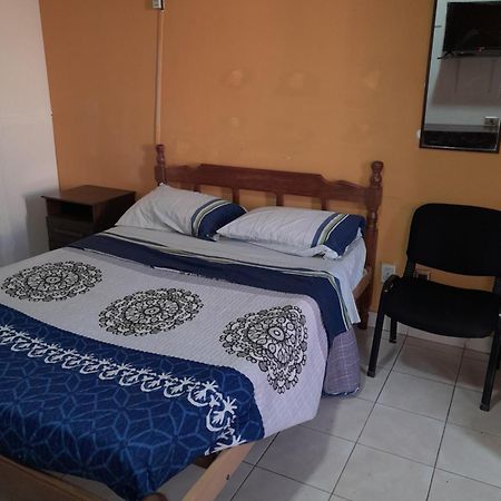 Urbano Hotel Тариха Екстериор снимка